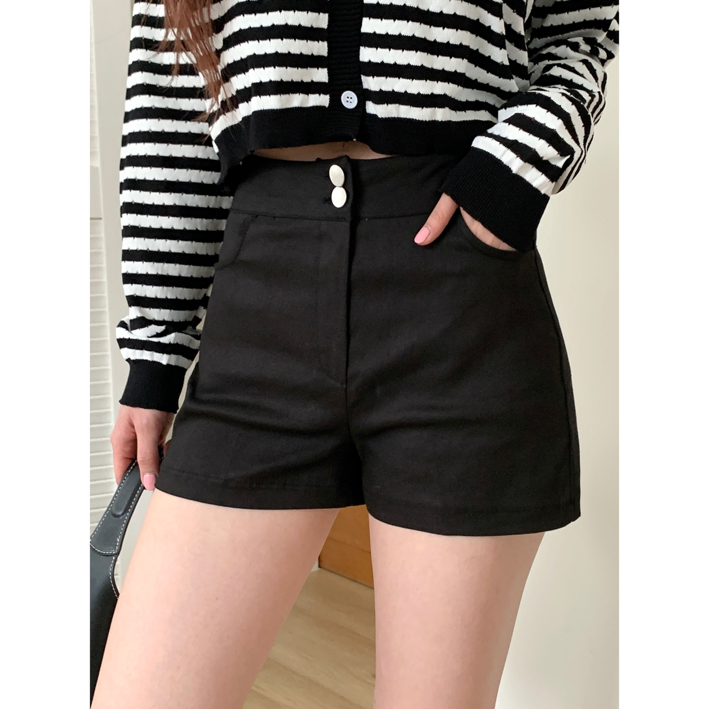 Span 2 Button Short Pants